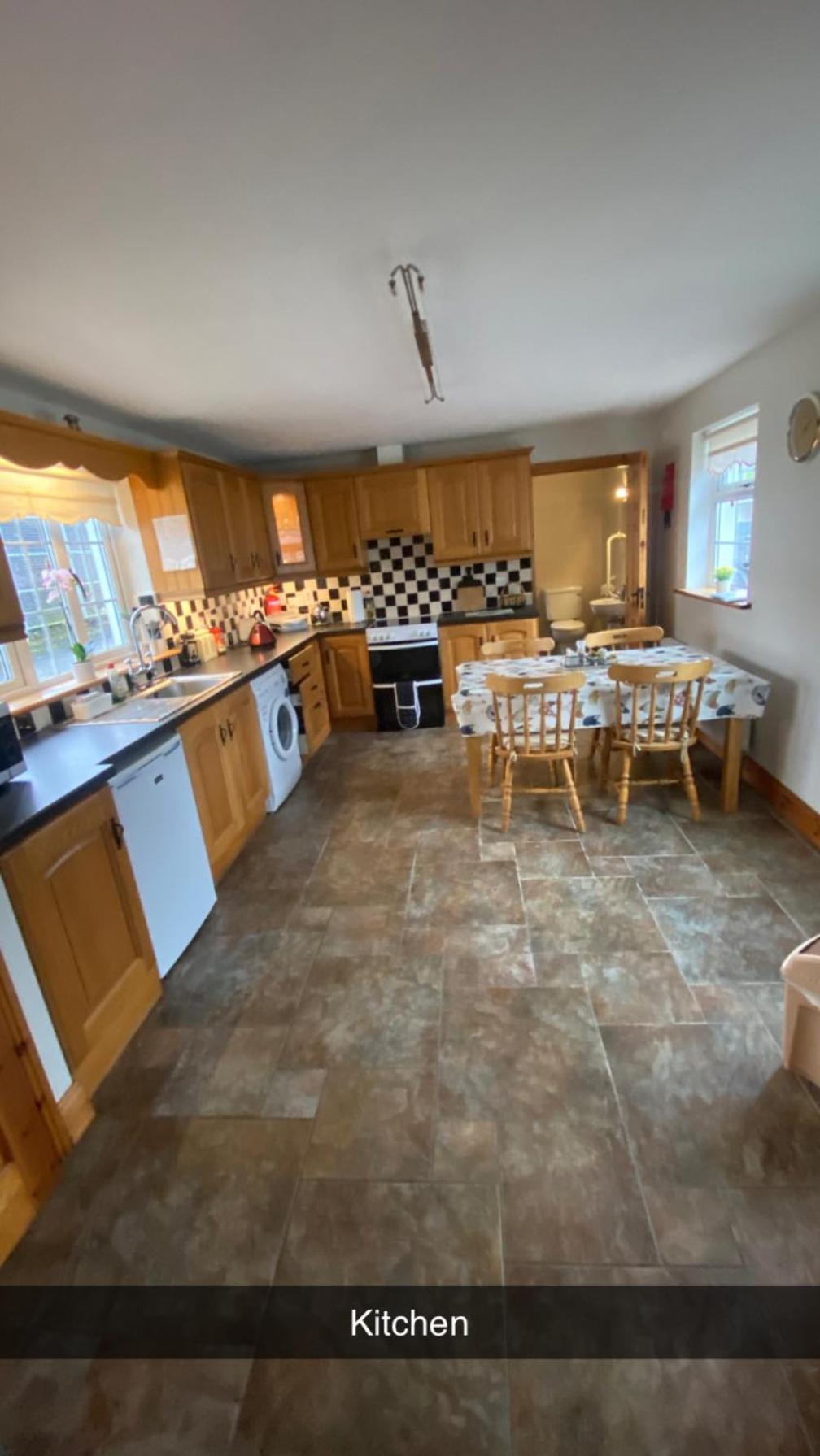 Cheerful 3 Bedroom Country Farm House Ennis Esterno foto