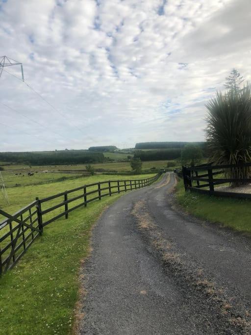 Cheerful 3 Bedroom Country Farm House Ennis Esterno foto